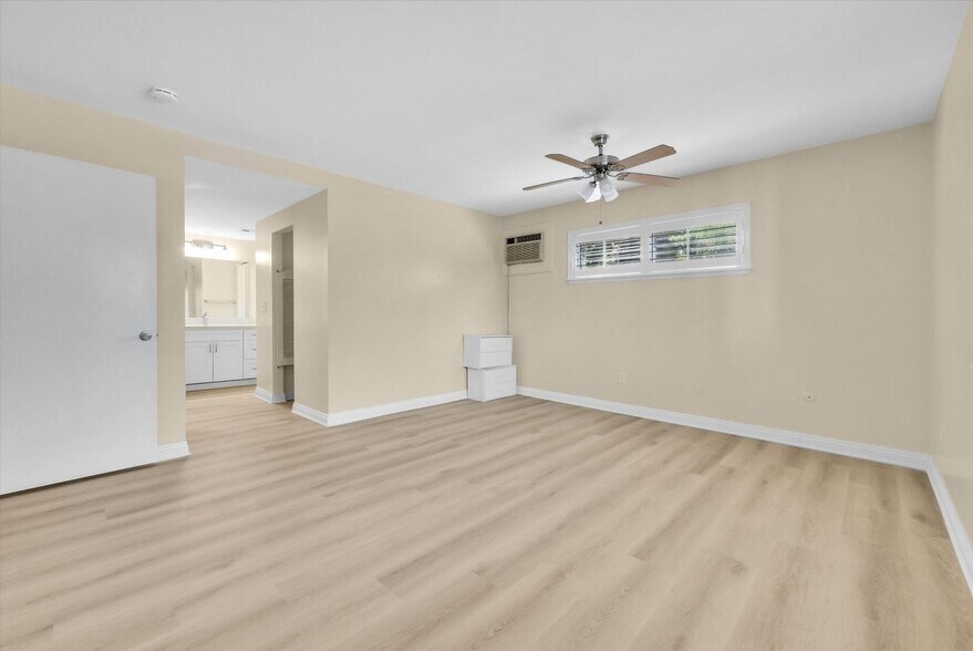 Building Photo - 175 Masters Ave