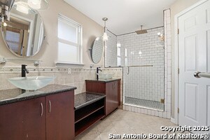Building Photo - 415 Calumet Pl