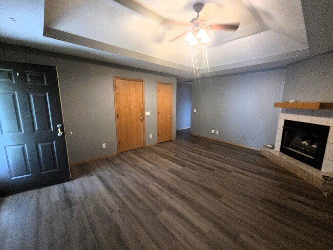 Building Photo - 714 Foxx Dr