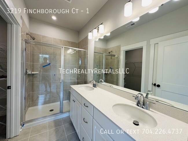 Building Photo - 3219 Finchborough Ct