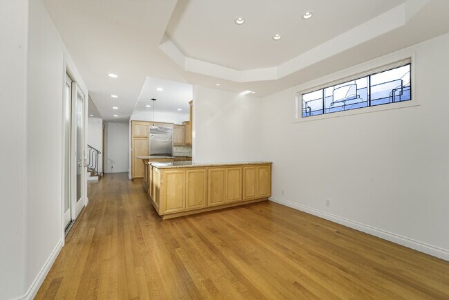 Building Photo - 119 Opal Ave