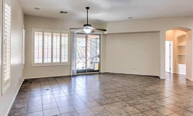 Building Photo - ***800.00 Move-in Credit**** Rancho Sahuarita Gated Community
