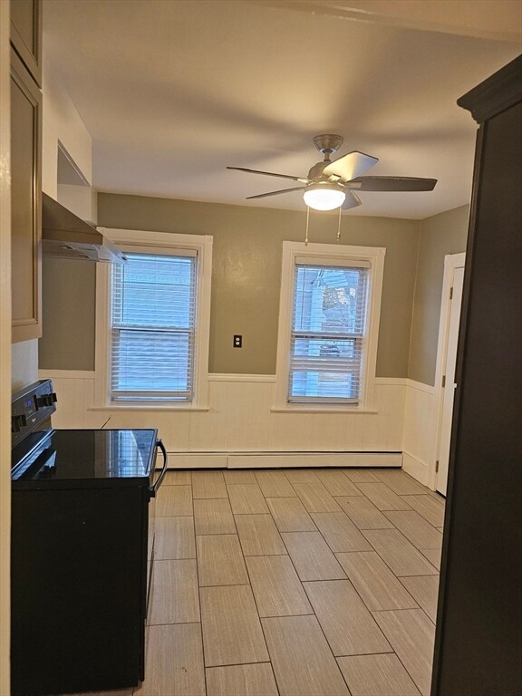 Building Photo - 167 S Main St