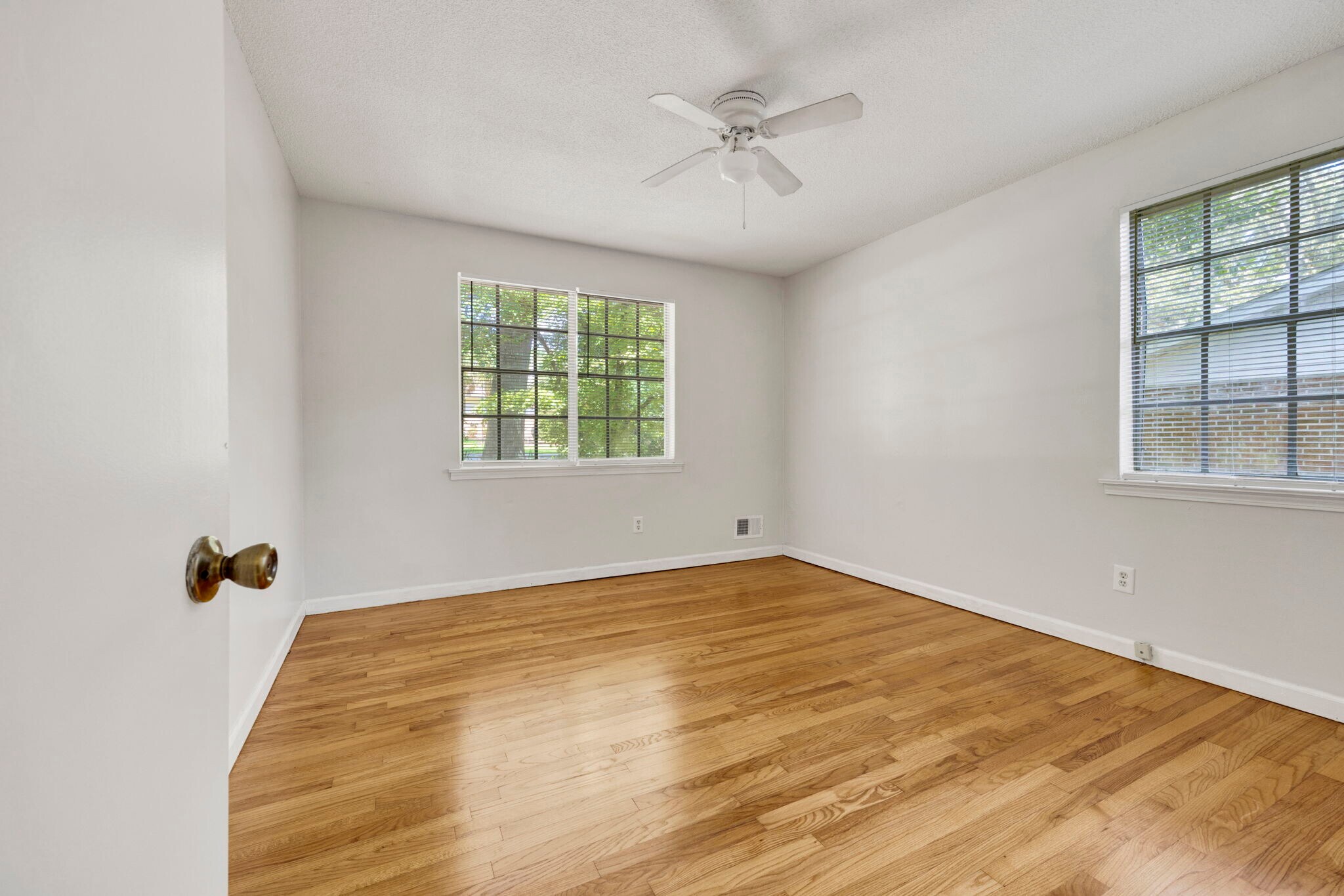 Building Photo - 2900 Holt Dr