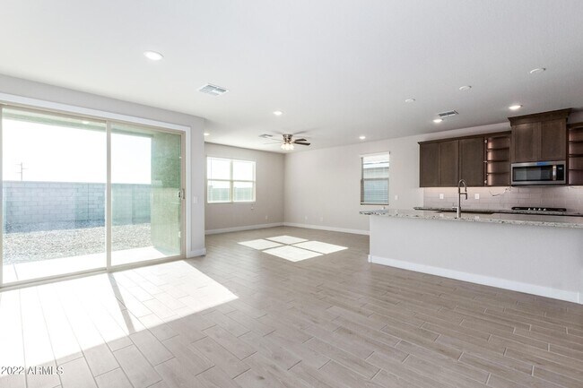 Building Photo - 8526 S 69th Ln