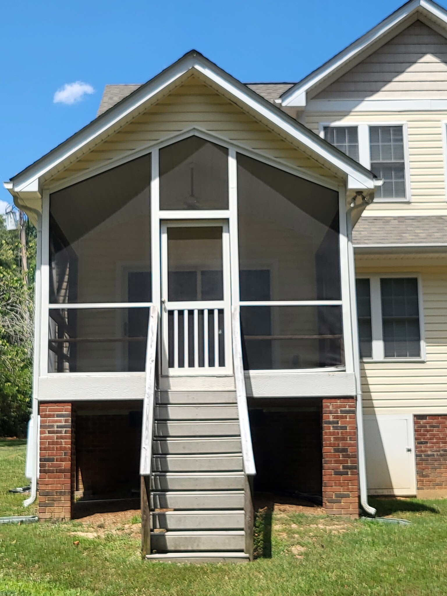 Rear of view of screened porch - 7649 Keistlers Store Rd
