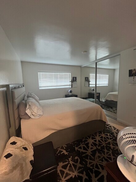 Building Photo - 8695 Belfast Cir