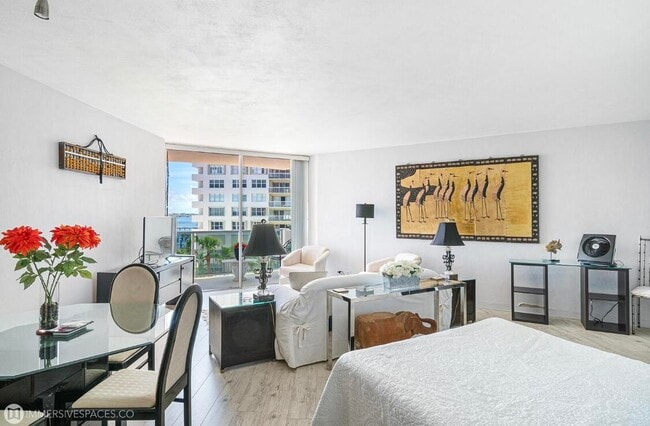 Building Photo - 2800 N Flagler Dr