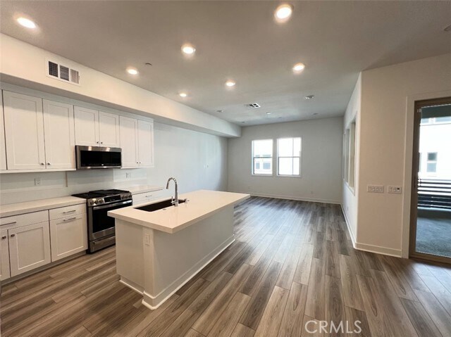 Building Photo - 435 Mullberry Pl