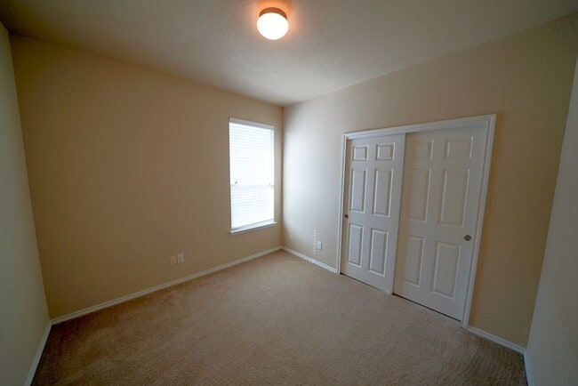 Building Photo - Beautiful home now available in the coveted Riata subdivision of Schertz, TX! Realtor Commission:...