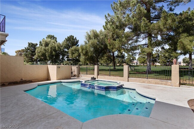 Building Photo - 908 Vegas Valley Dr