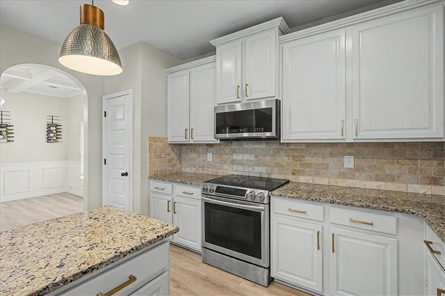 Building Photo - 8757 Danley Dr