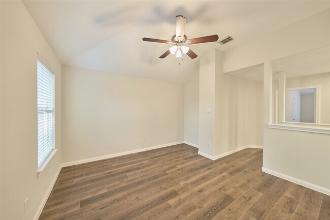 Building Photo - 3501 Buckingham Ln