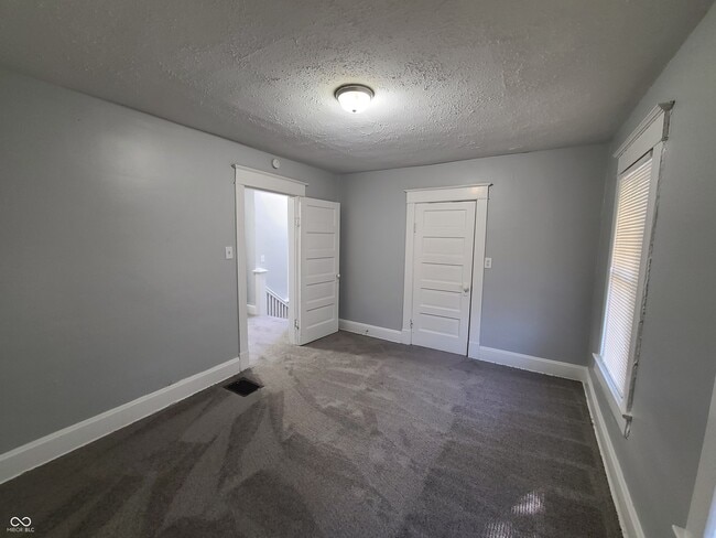 Building Photo - 4054 Byram Ave