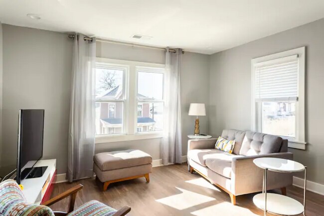 Building Photo - 410 Sandusky Ave