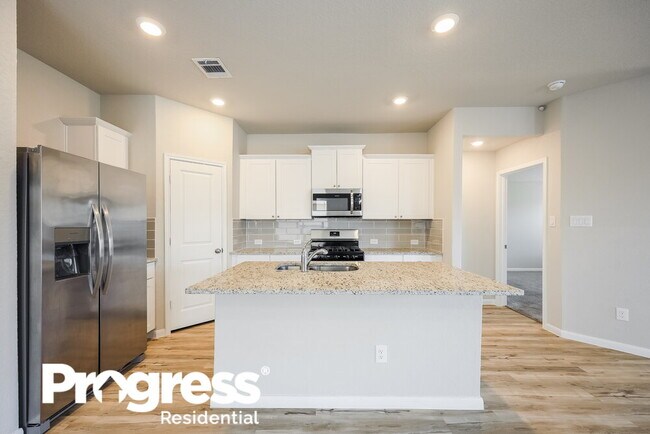 Building Photo - 4337 Southton Bed