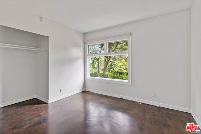 Building Photo - 13463 Rand Dr