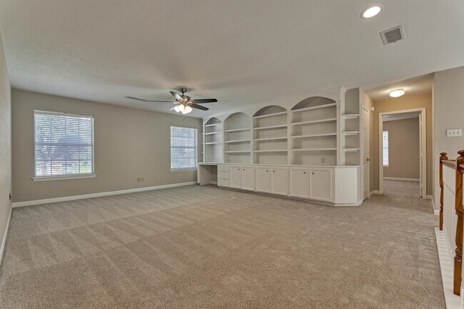 Building Photo - 15 W Stony End Pl