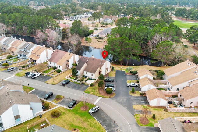 Building Photo - 4088 Fairway Lakes Dr