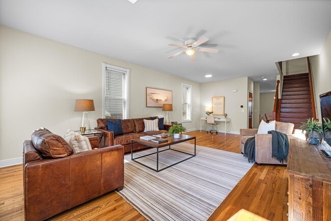 Building Photo - 975 N 6th St