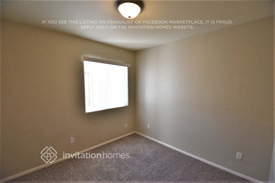 Building Photo - 2046 N 90th Ln
