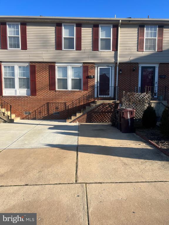 Building Photo - 1117 Davis St