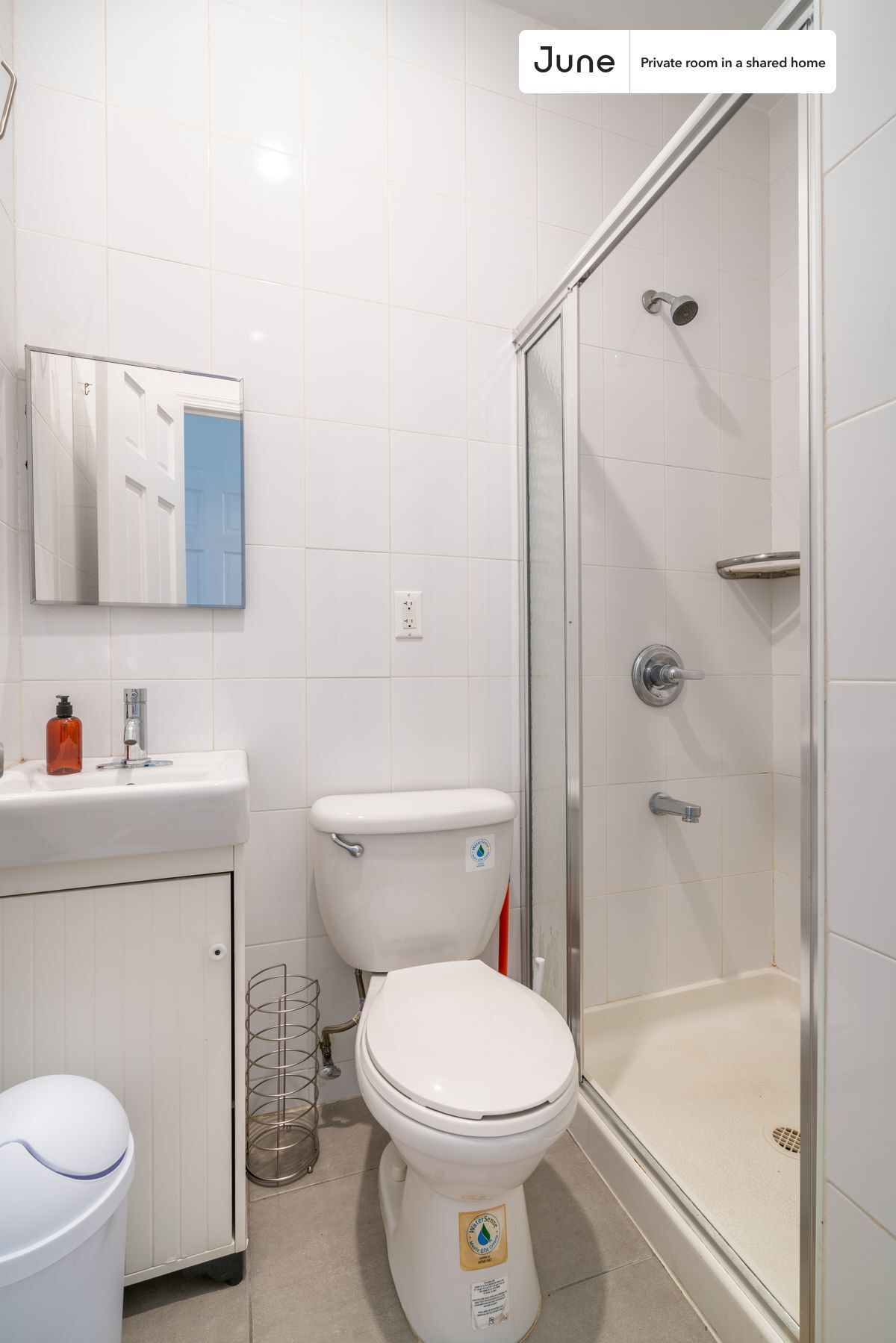 Building Photo - Room in Shared 4 bed/4 bath home