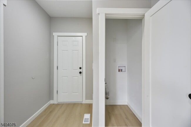 Building Photo - 143 Johnston Ave