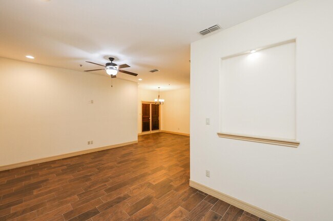 Building Photo - 8216 Casa Verde Rd