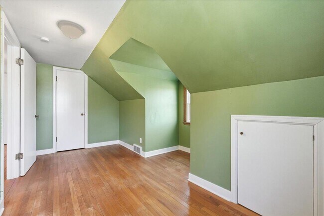 Building Photo - 313 S Midvale Blvd