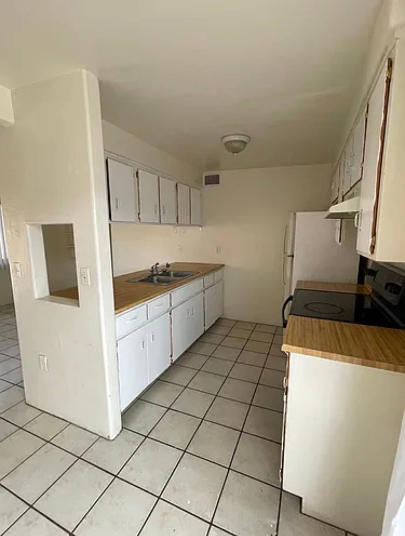 Building Photo - 940 N Palo Verde Blvd