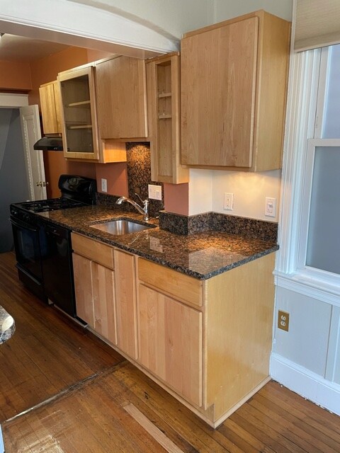 Building Photo - 2743 4th St NE