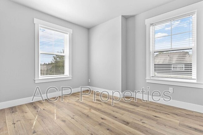Building Photo - 2201 DeJong Dr