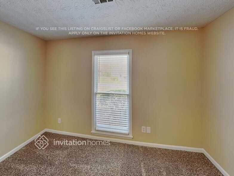 Building Photo - 2700 Archer Way