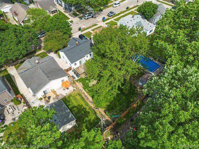 Building Photo - 617 S Edgeworth Ave