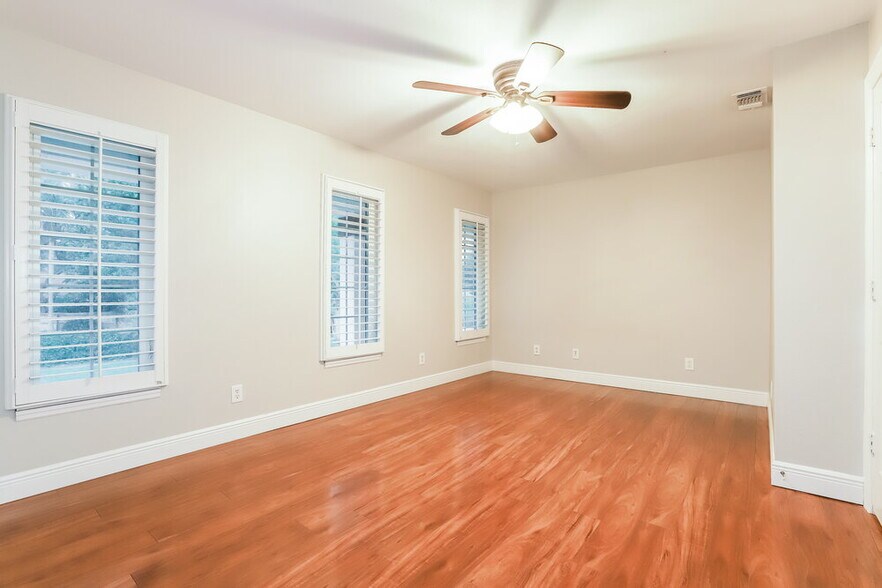 Building Photo - 2430 Arborwood Dr