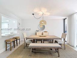 Building Photo - 350 Grapetree Dr