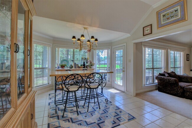 Building Photo - 210 Deauville Dr