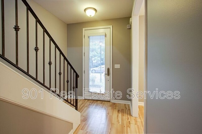 Building Photo - 1413 Island Town Dr