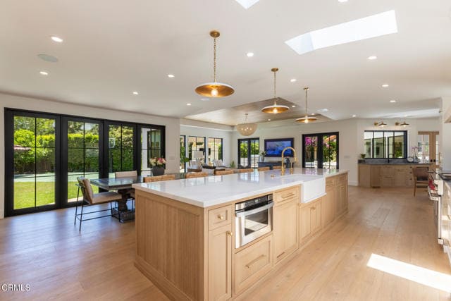 Building Photo - 4435 Encinas Dr