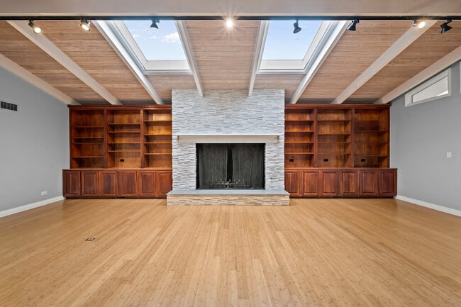 Building Photo - 1161 Winwood Dr