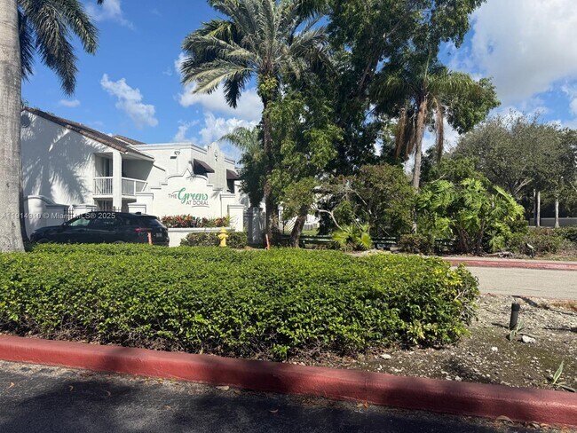 Building Photo - 9723 NW 49th Terrace