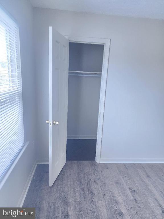 Building Photo - 130 W 13th St