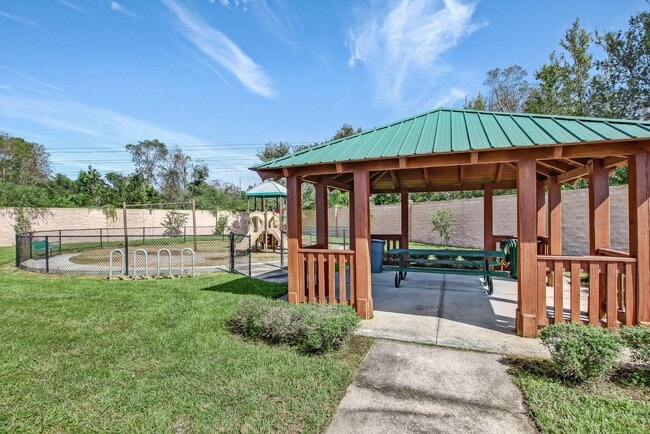 Building Photo - 14617 E Zachary Dr