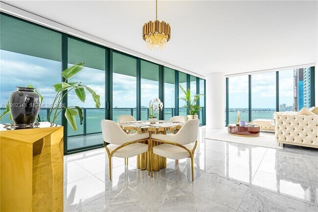 Building Photo - 3131 NE 7th Ave