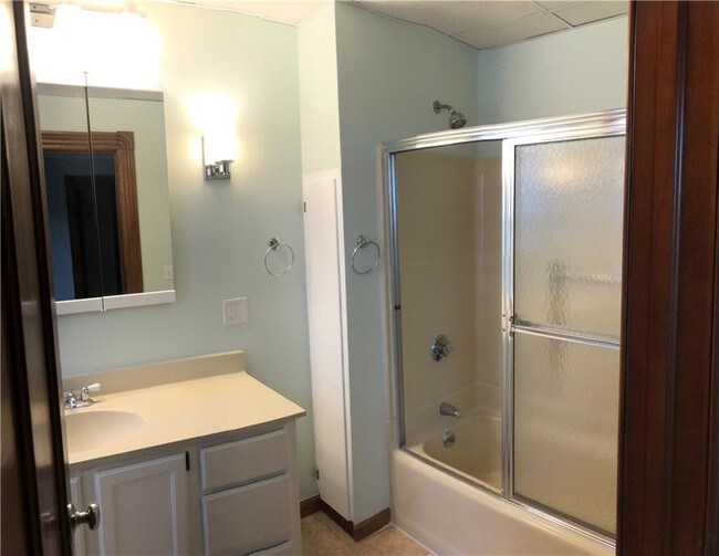 Building Photo - 12 Spruce St