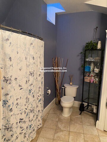 Building Photo - 345 Seaver St