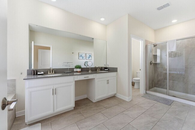 Building Photo - 770 Sticks St