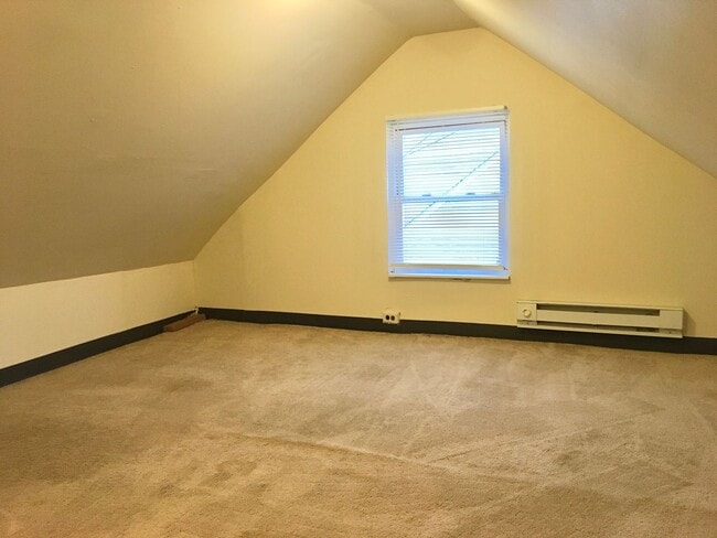 Building Photo - Get 1/2 off 1 Month Rent-Charming 3 Bedroom/1 Bathroom Home with Carport - Dundalk!