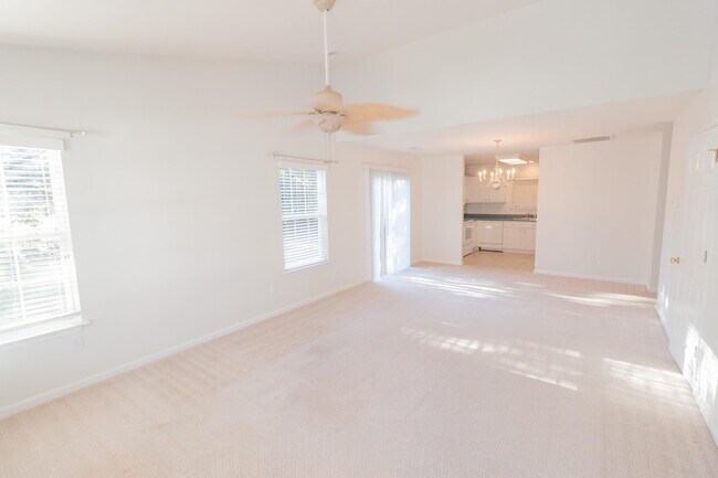 Building Photo - 187 Madrid Dr